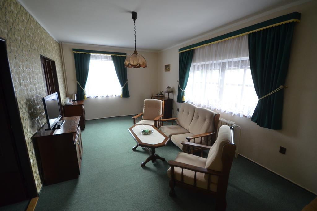 Villa Zerotin Penzion Bed & Breakfast Velké Losiny 외부 사진