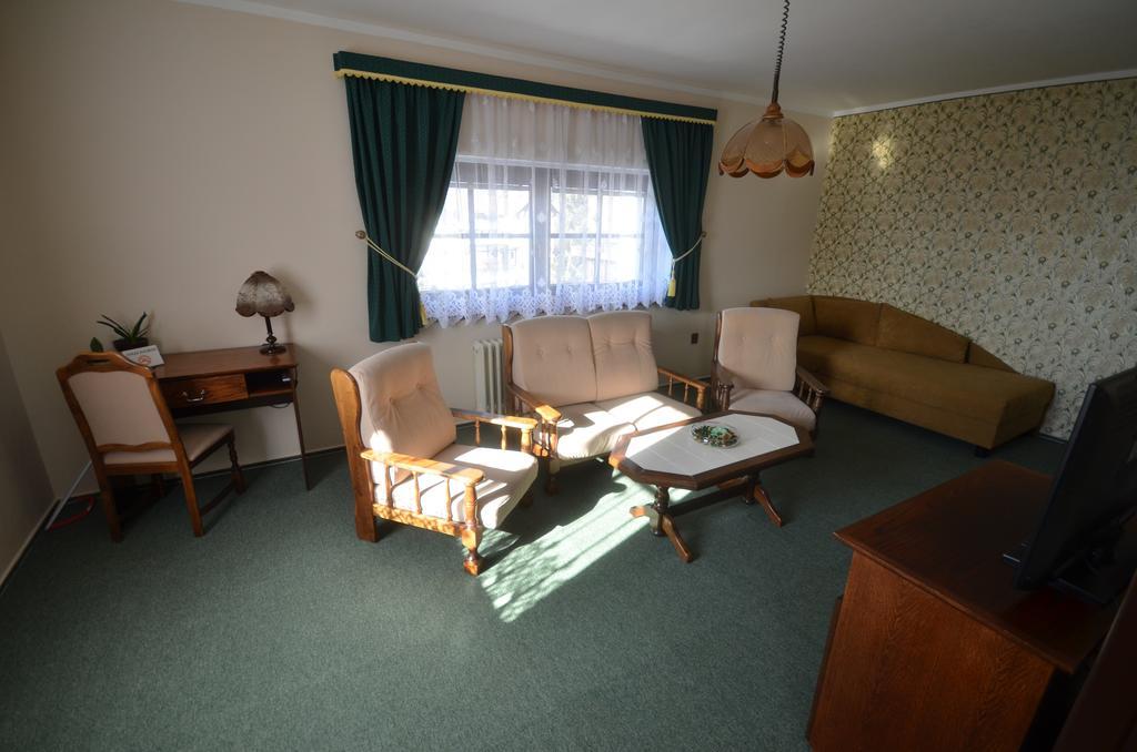 Villa Zerotin Penzion Bed & Breakfast Velké Losiny 외부 사진